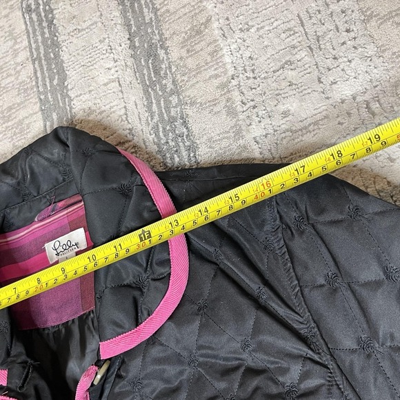 Lilly Pulitzer Jacket Womens Large Black Quilted Pink Trim Button Front Preppy - Picture 12 of 14